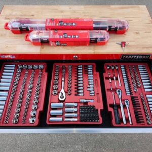 Craftsman roller cabinet 41-inch in a professional garage works..craftsman roller cabinet 41 inch